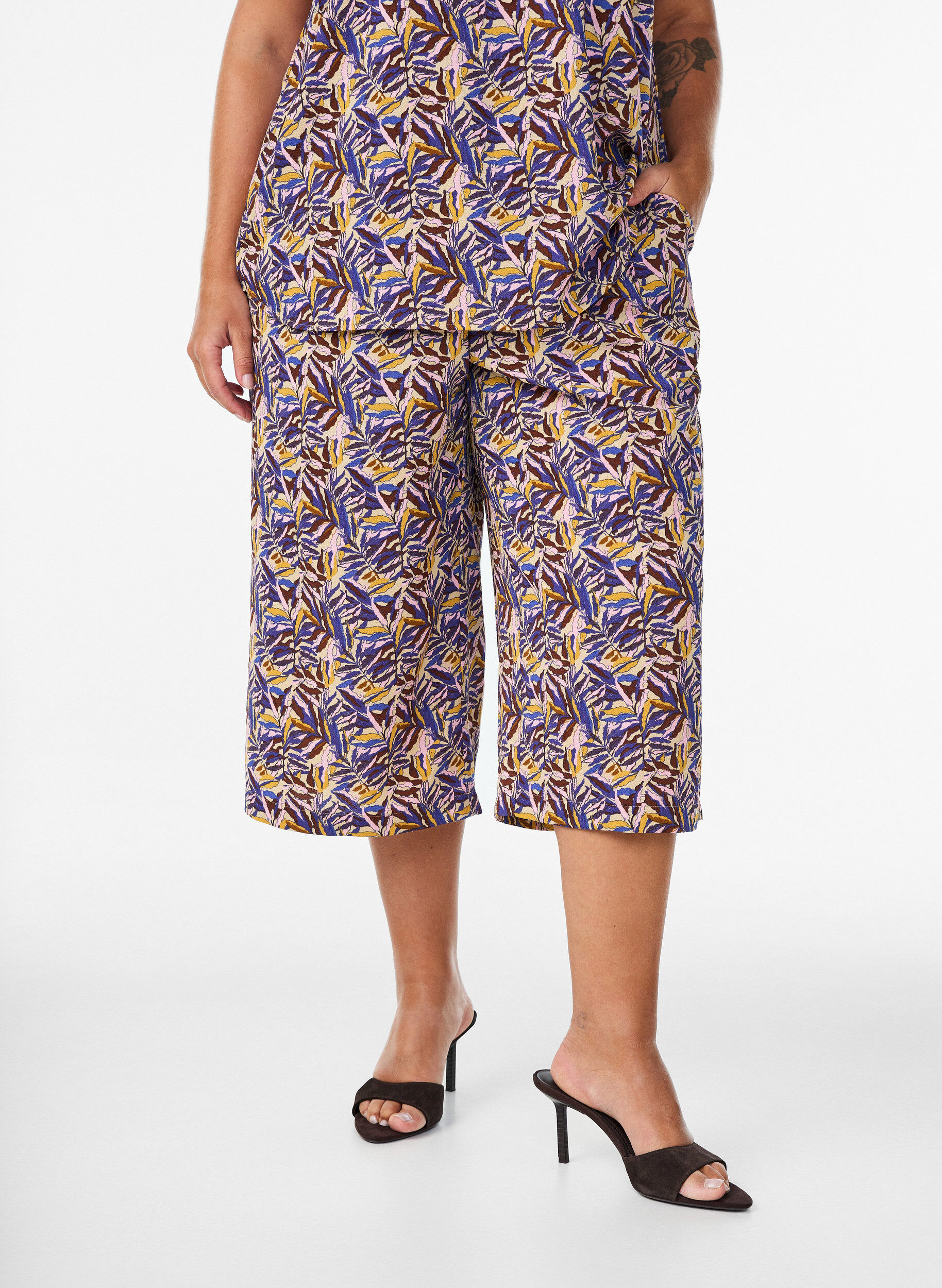 ZizziCulottebukser med m&oslash;nster, Beige, Model image number 2