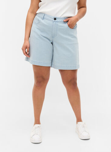 Denimshorts i et stripete mønster, Light Blue Stripe, Model image number 2