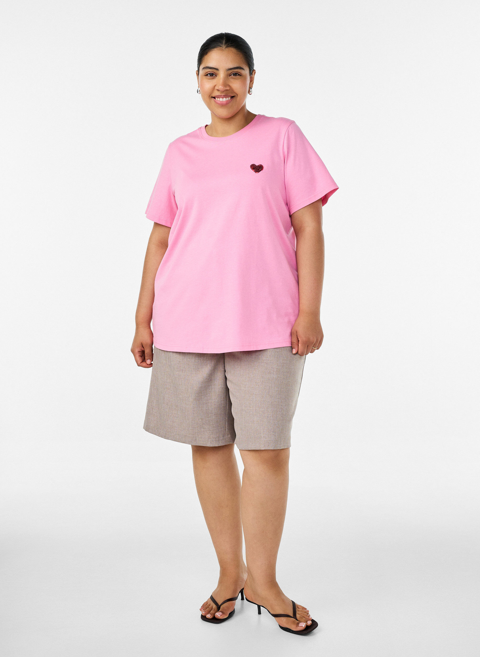 ZizziT-skjorte med et paljett-hjerte og fargerikt trykk p&aring; ryggen, Rosa, Model image number 1