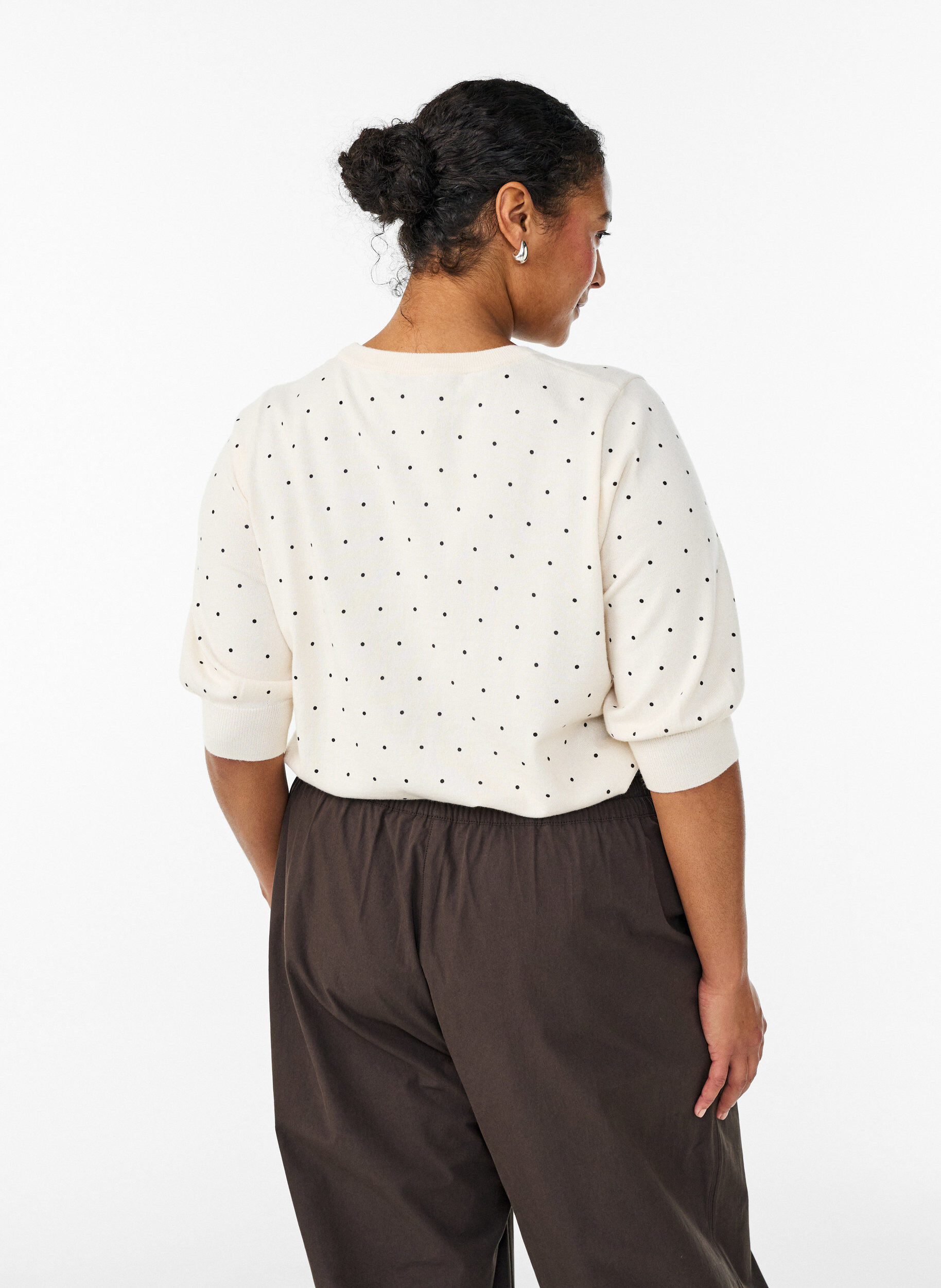ZizziStrikket topp med prikkem&oslash;nster og korte ermer, Hvit, Model image number 1