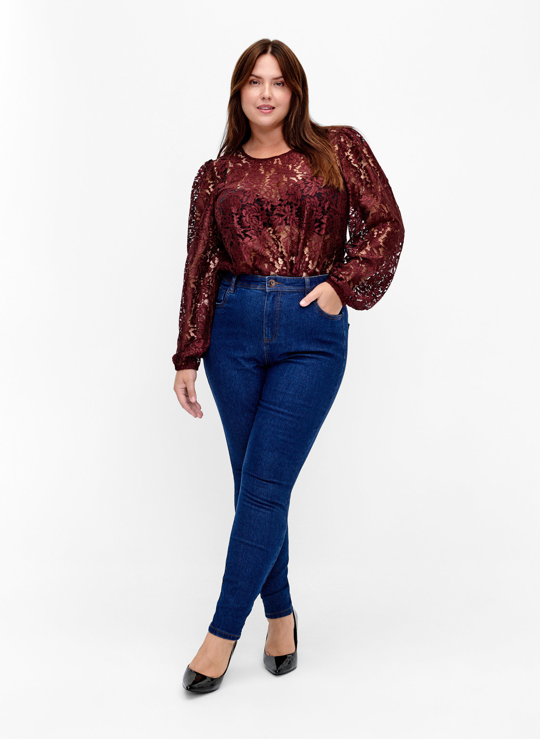 Zizzi FLASH &ndash; Bluse med lange ermer og blonder, Port Royal, Model image number 2