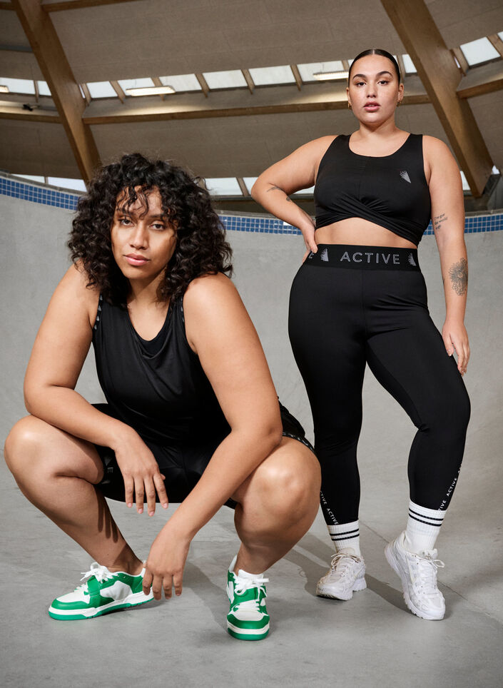 Sports-BH med krysset rygg, Black, Image
