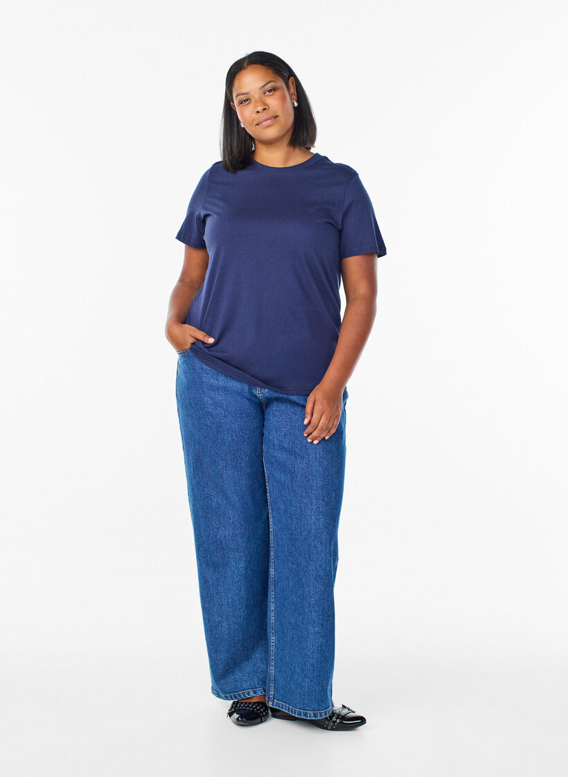 Basic T-skjorte i bomull med rund hals, Bl&aring;, Model image number 1