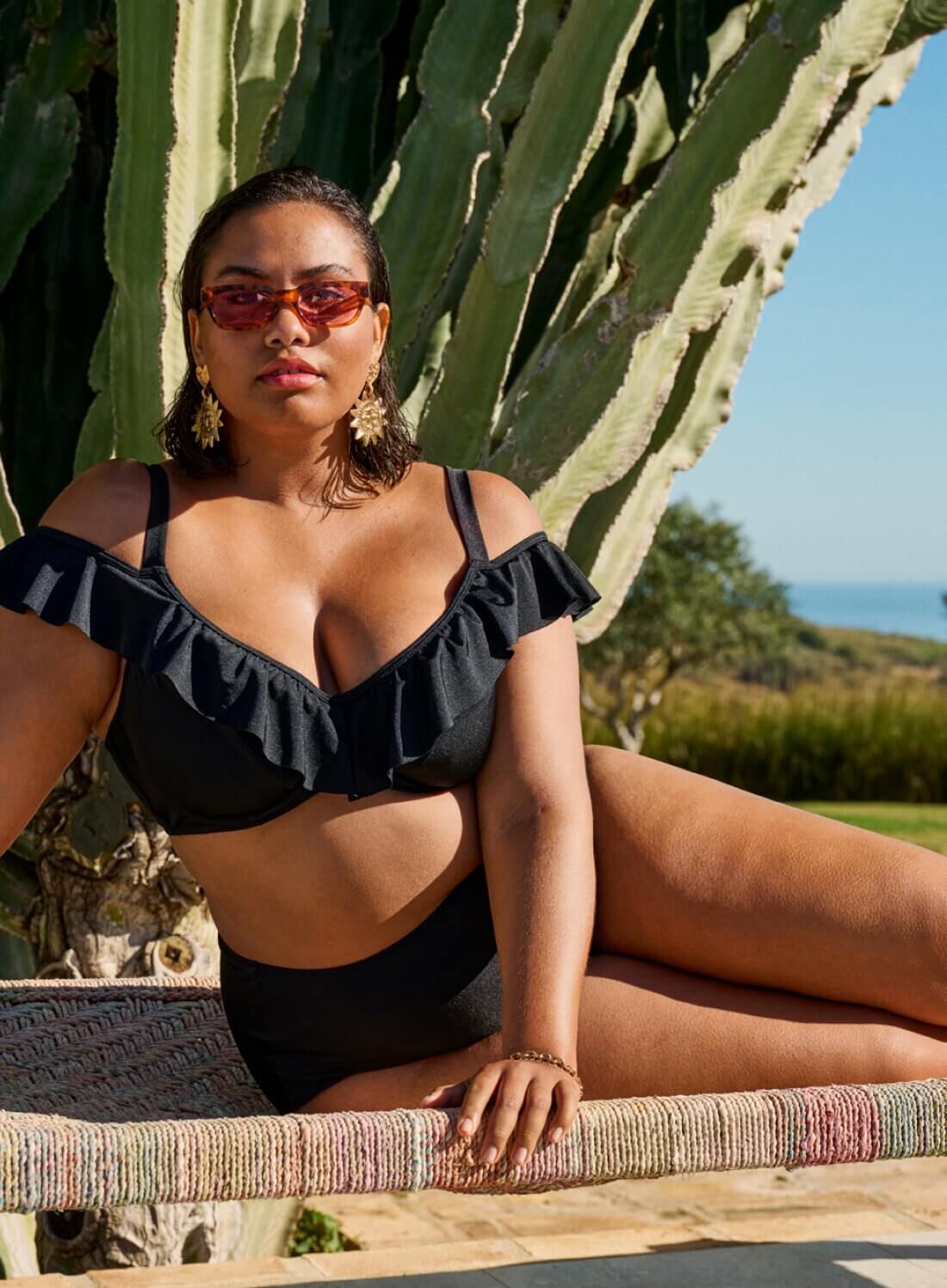 Zizzi Bikinioverdel med volanger, , Model