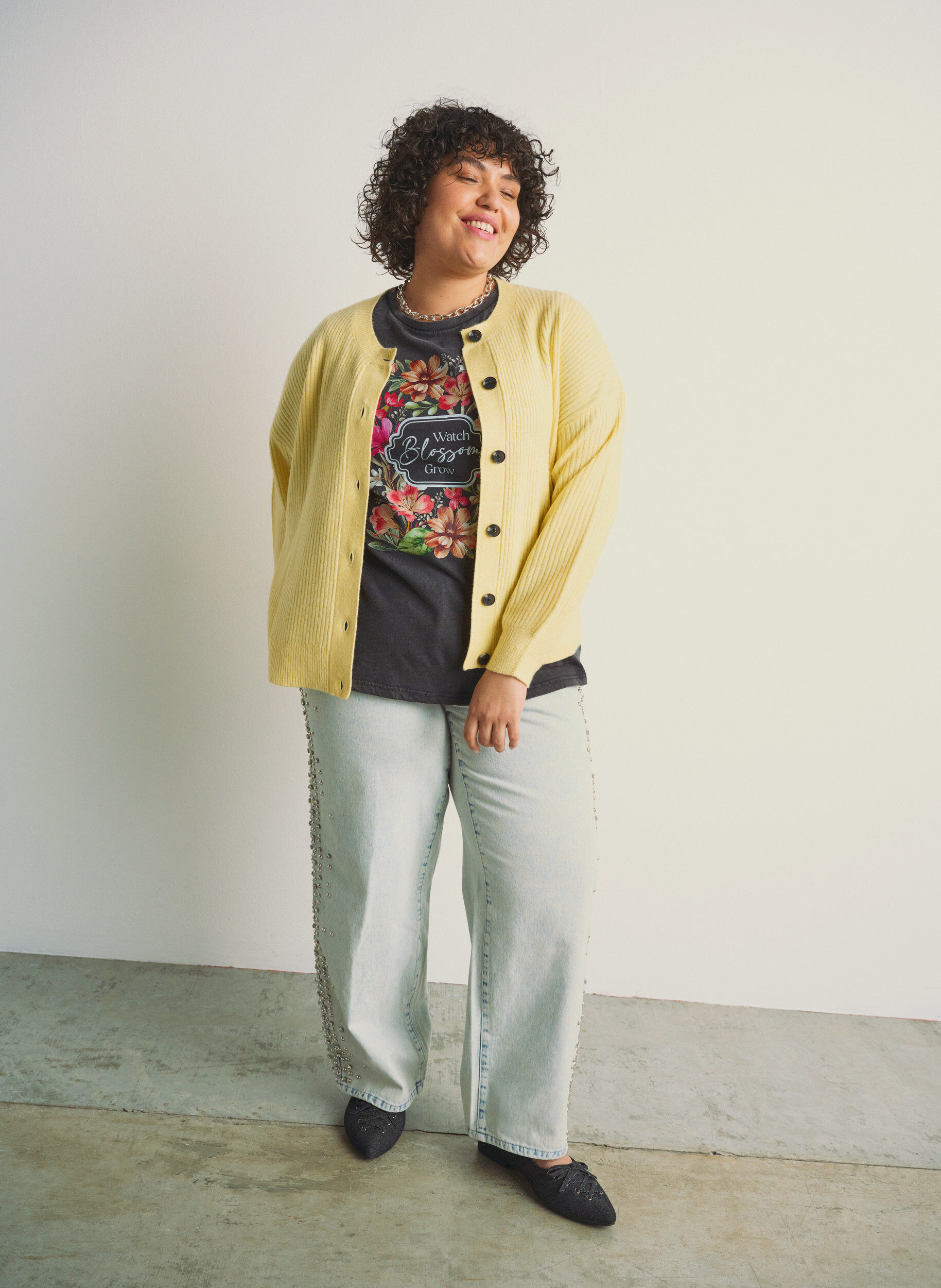 Zizzi Ribbestrikket cardigan med knapper, Gul, Image image number 0