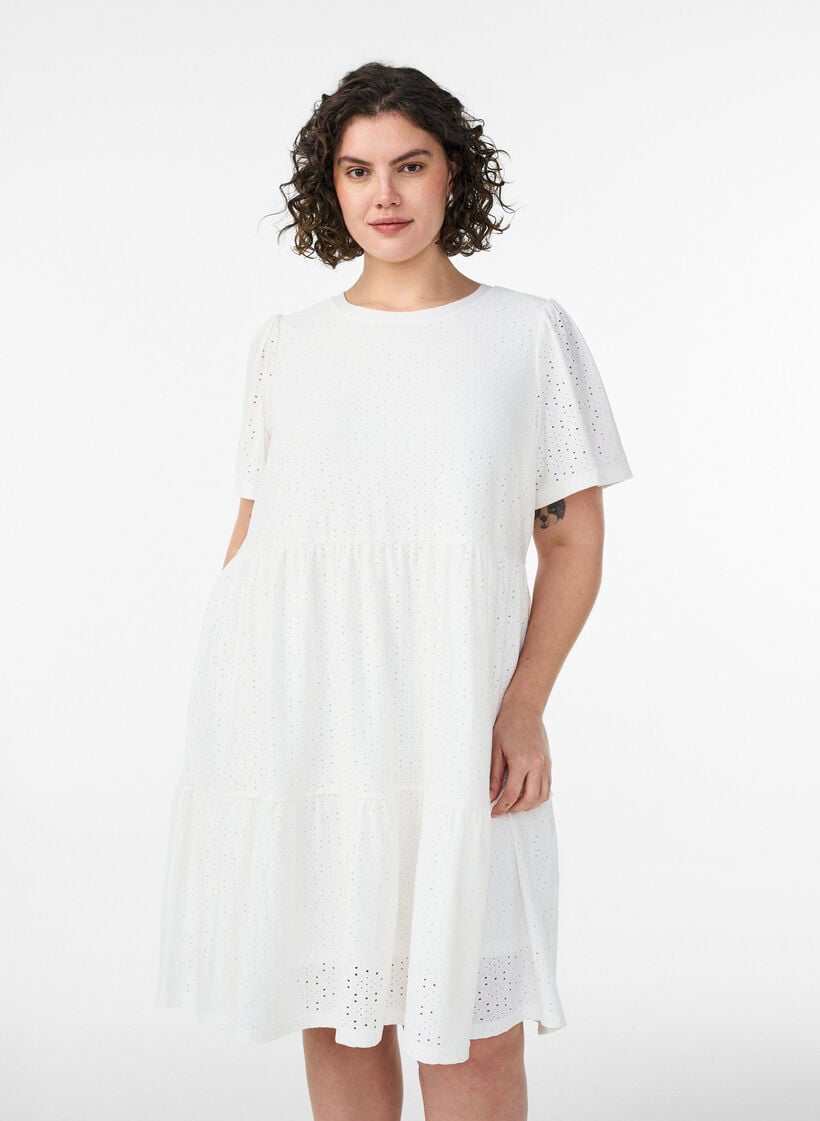 Kort kjole med blondem&oslash;nster og lagdelt skj&oslash;rt, Hvit, Model image number 0