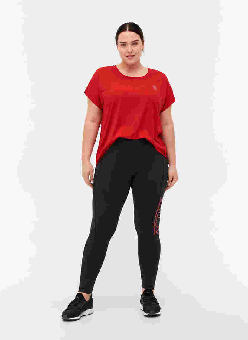 Ensfarget T-skjorte til trening, Haute Red, Model image number 2