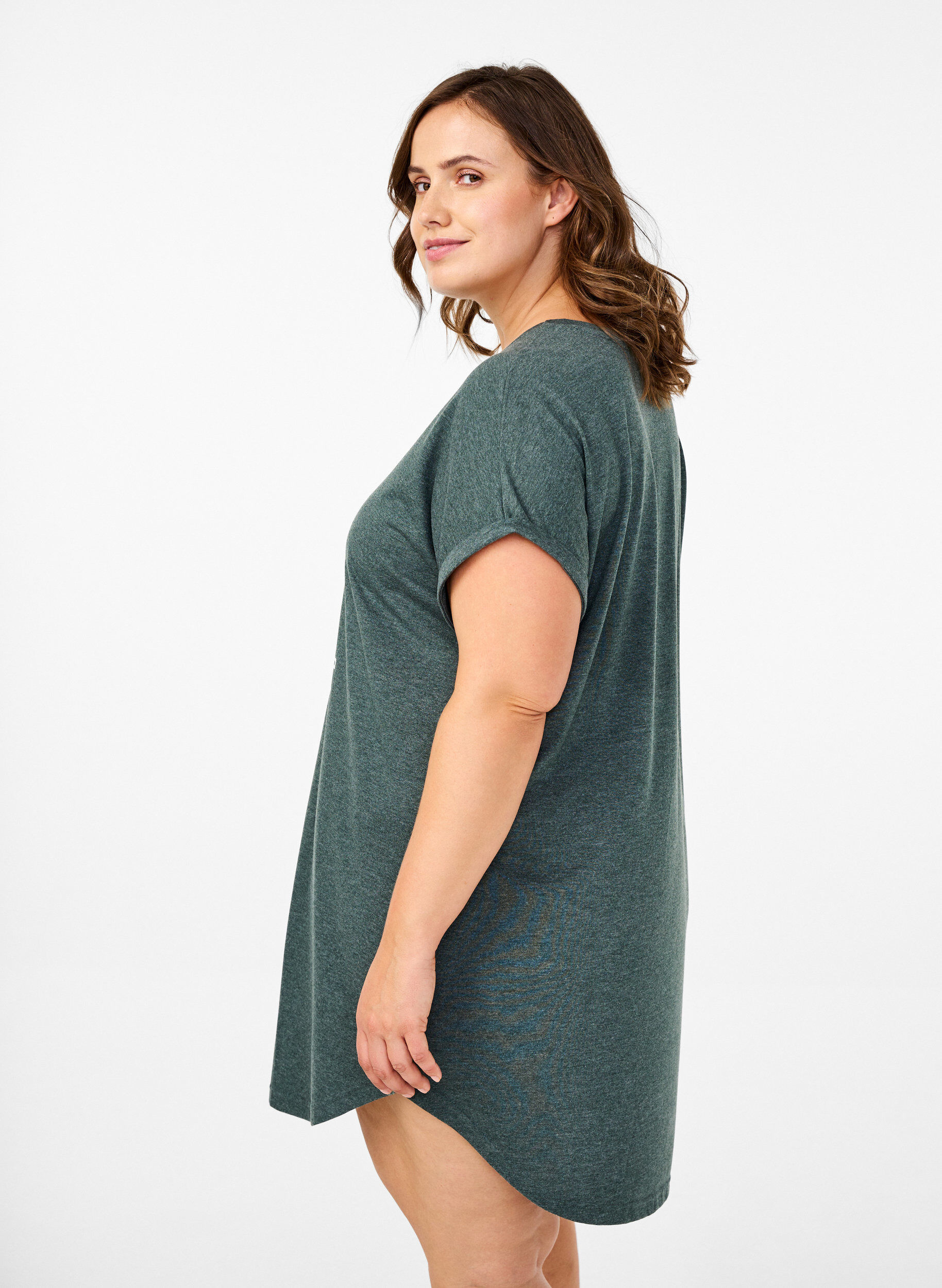 Zizzi Kortermet nattkjole med teksttrykk, , Model image number 2