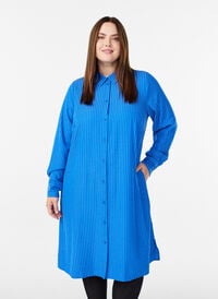 Lang stripet skjorte med knappedetalj bak, Blå Lang stripet skjorte med knappedetalj bak, Blå, Model