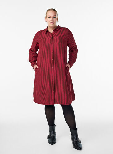 Zizzi Lang stripet skjorte med knappedetalj bak, Rød, Model image number 1