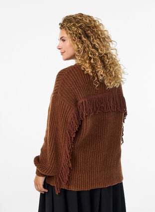Zizzi Strikket bluse med frynser på ryggen, Tiramisu, Model image number 0