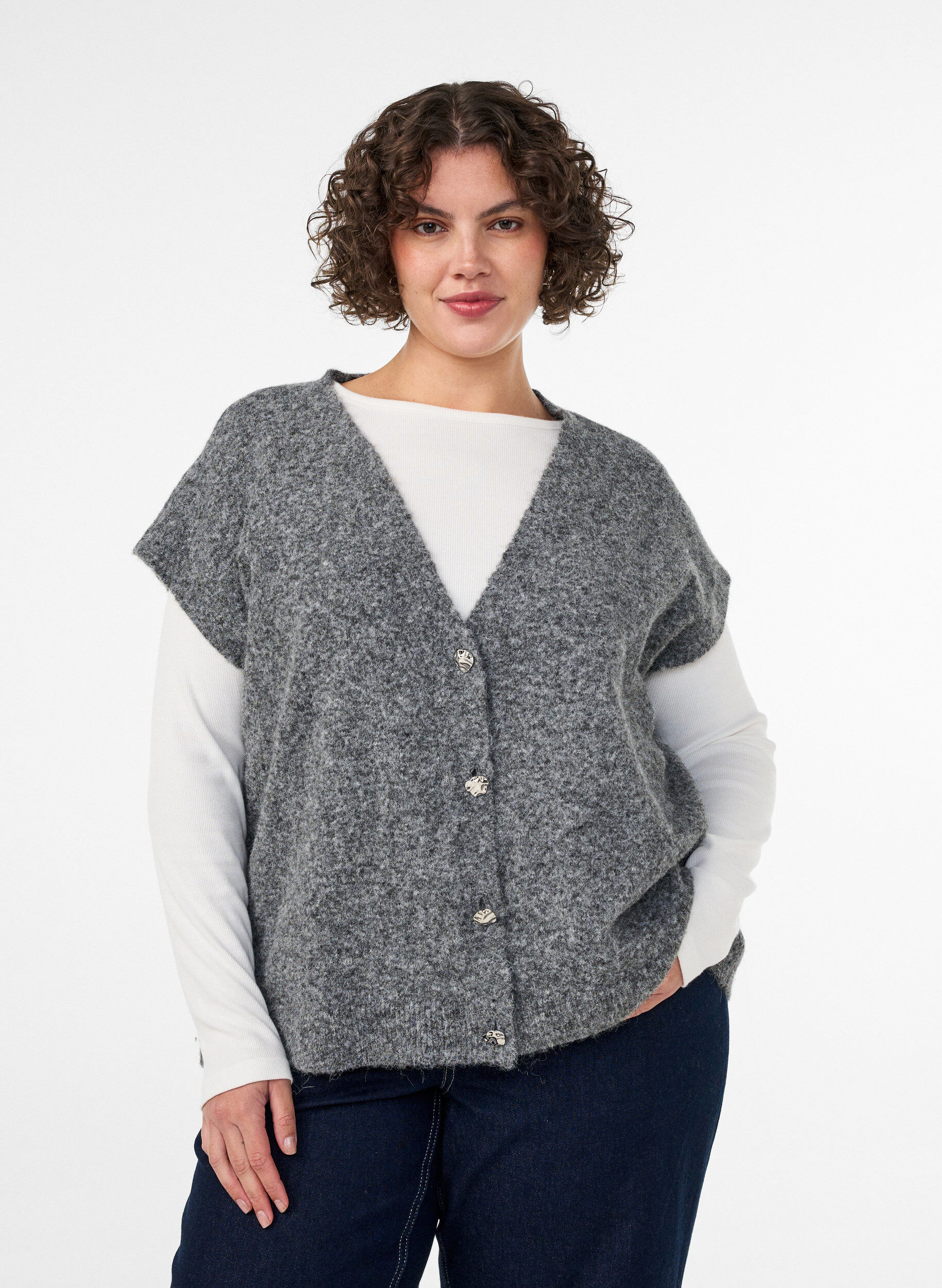 Strikkevest med V-hals og dekorative knapper, Gr&aring;, Model