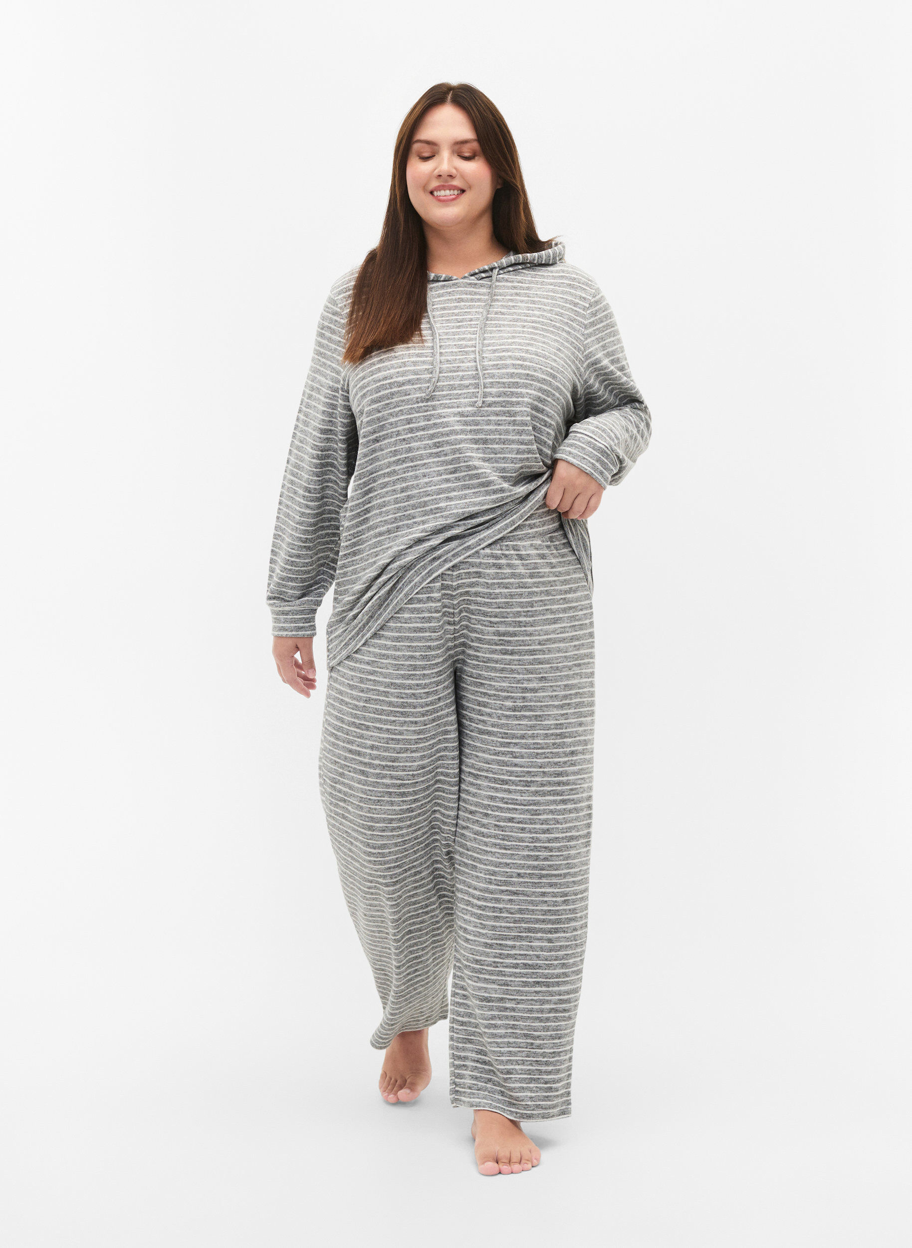 Zizzi L&oslash;s hettegenser med striper, DGM Stripe, Model image number 3