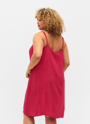 Ensfarget kjole i viskose med stropper, Bright Rose, Model image number 1
