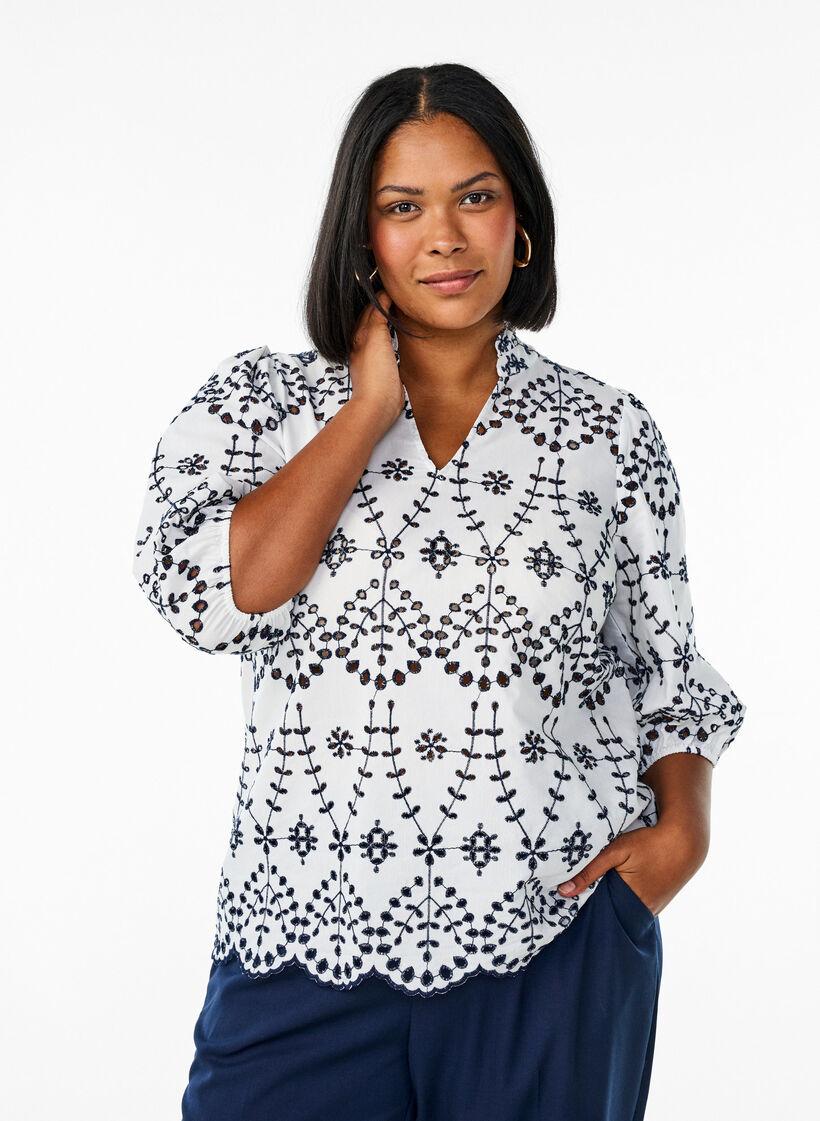 3/4 ermet bluse med kontrasterende broderi anglaise, Hvit, Model image number 0