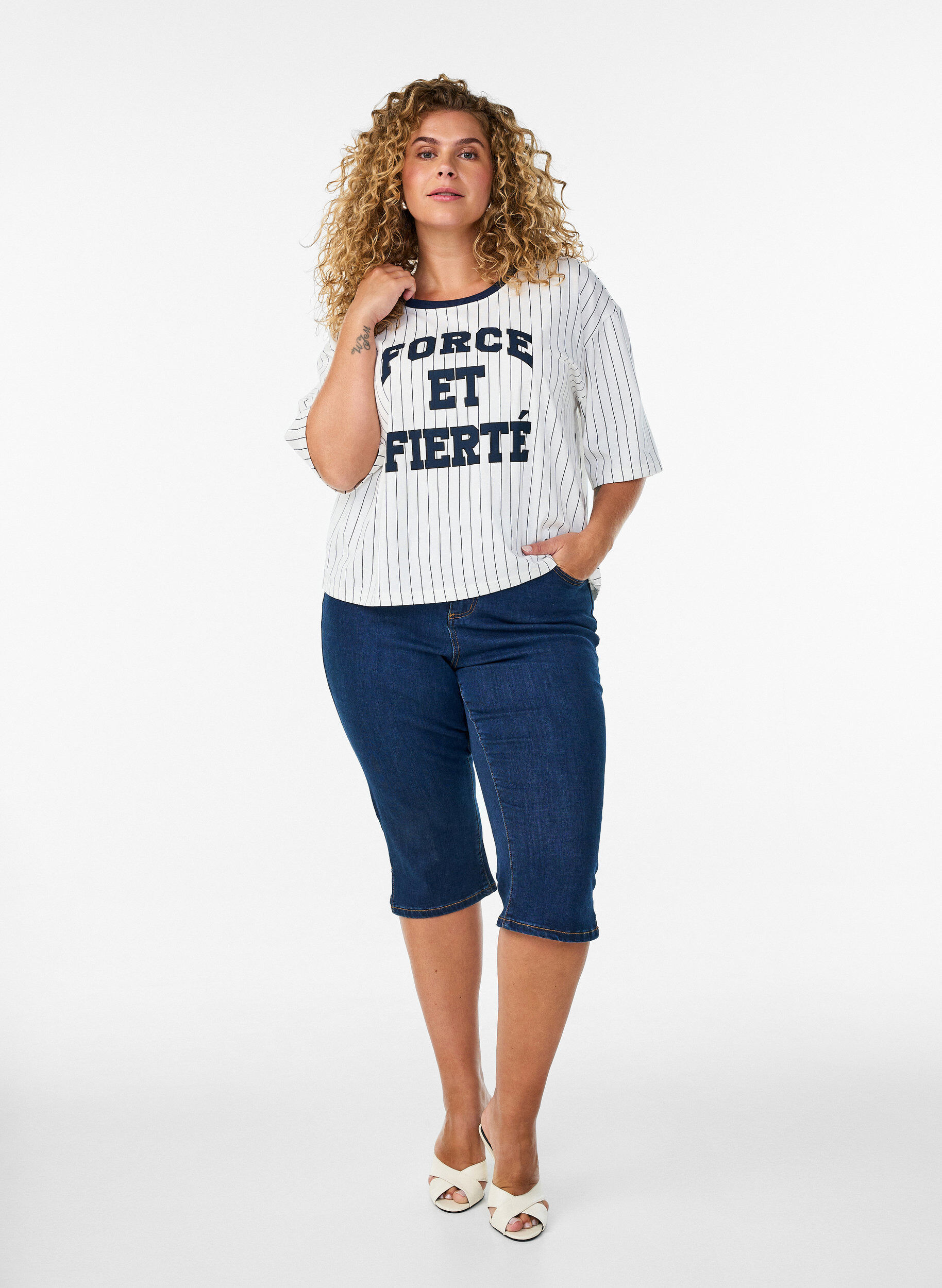 ZizziBoxy T-skjorte med striper og statement-trykk, Hvit, Model image number 1