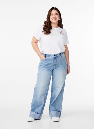 Zizzi T-skjorte med brystlomme, Hvit, Model image number 1