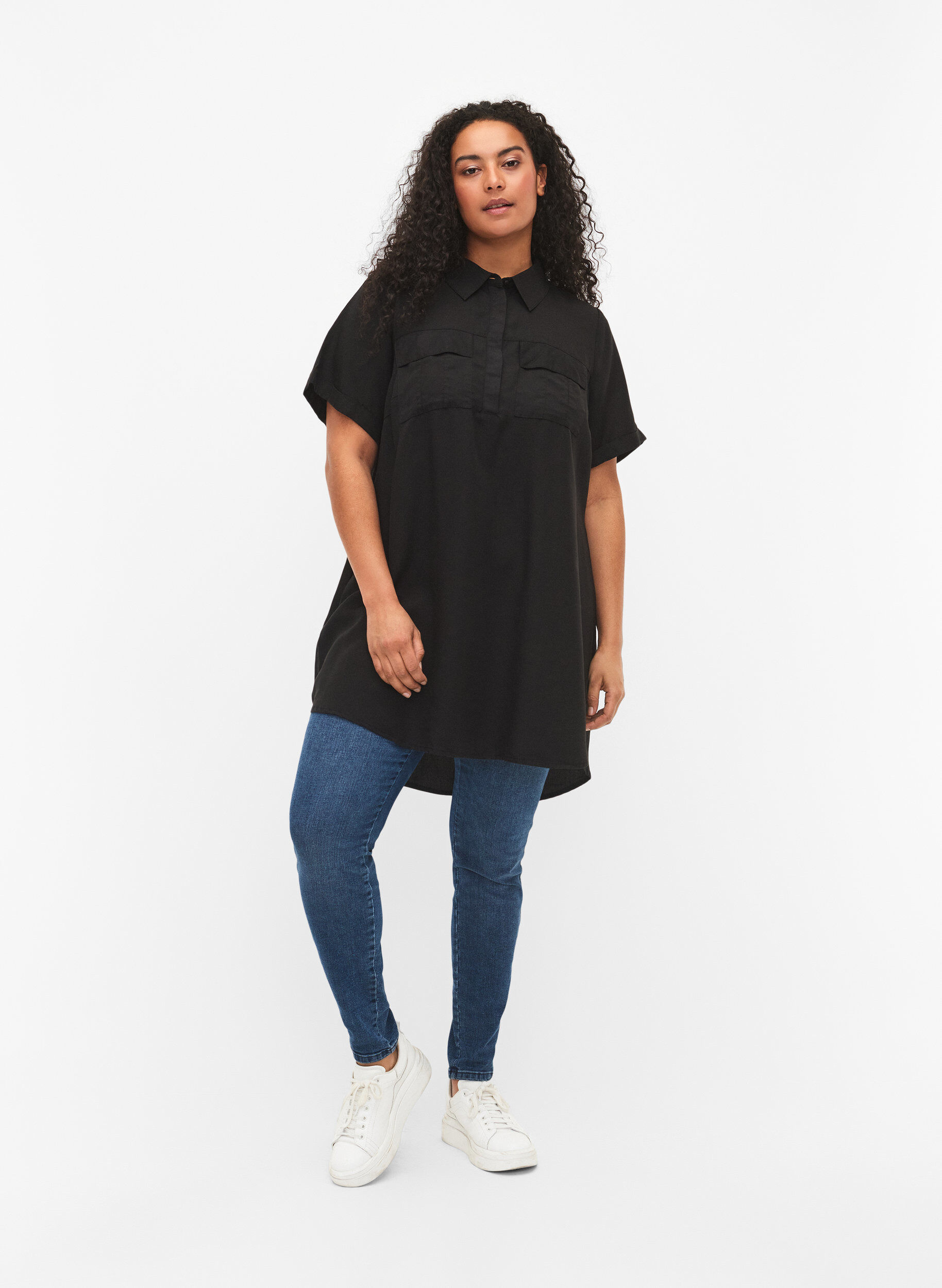 Zizzi Kortermet tunika i lyocell (TENCEL&trade;), Black, Model image number 1