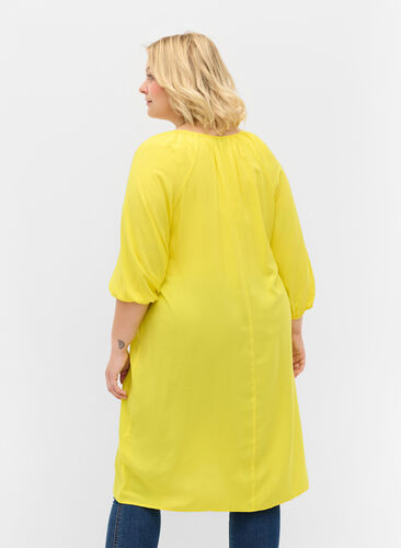 Kjole i viskose med V-hals, Blazing Yellow, Model image number 1