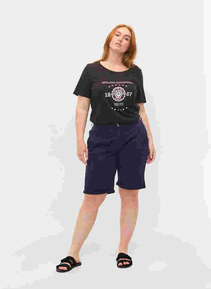 Kortermet T-skjorte i bomull med trykk, Black, Model image number 2