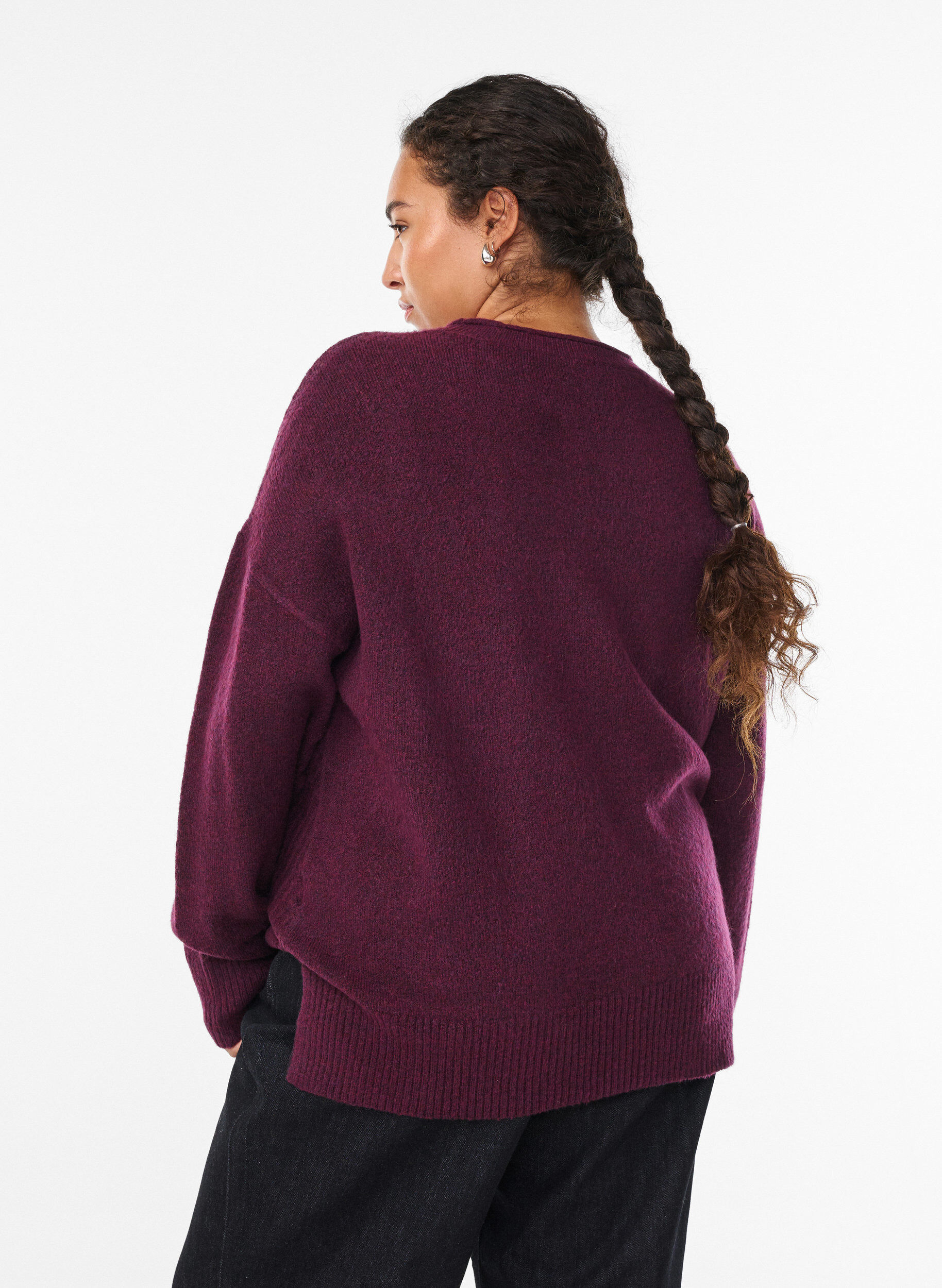 ZizziStrikkebluse med V-formet ribbem&oslash;nster og splitter, Lilla, Model image number 2