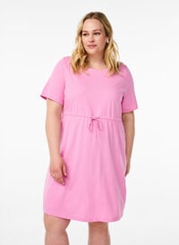FLASH - Kort T-skjortekjole med bindebelte, Rosa FLASH - Kort T-skjortekjole med bindebelte, Rosa, Model