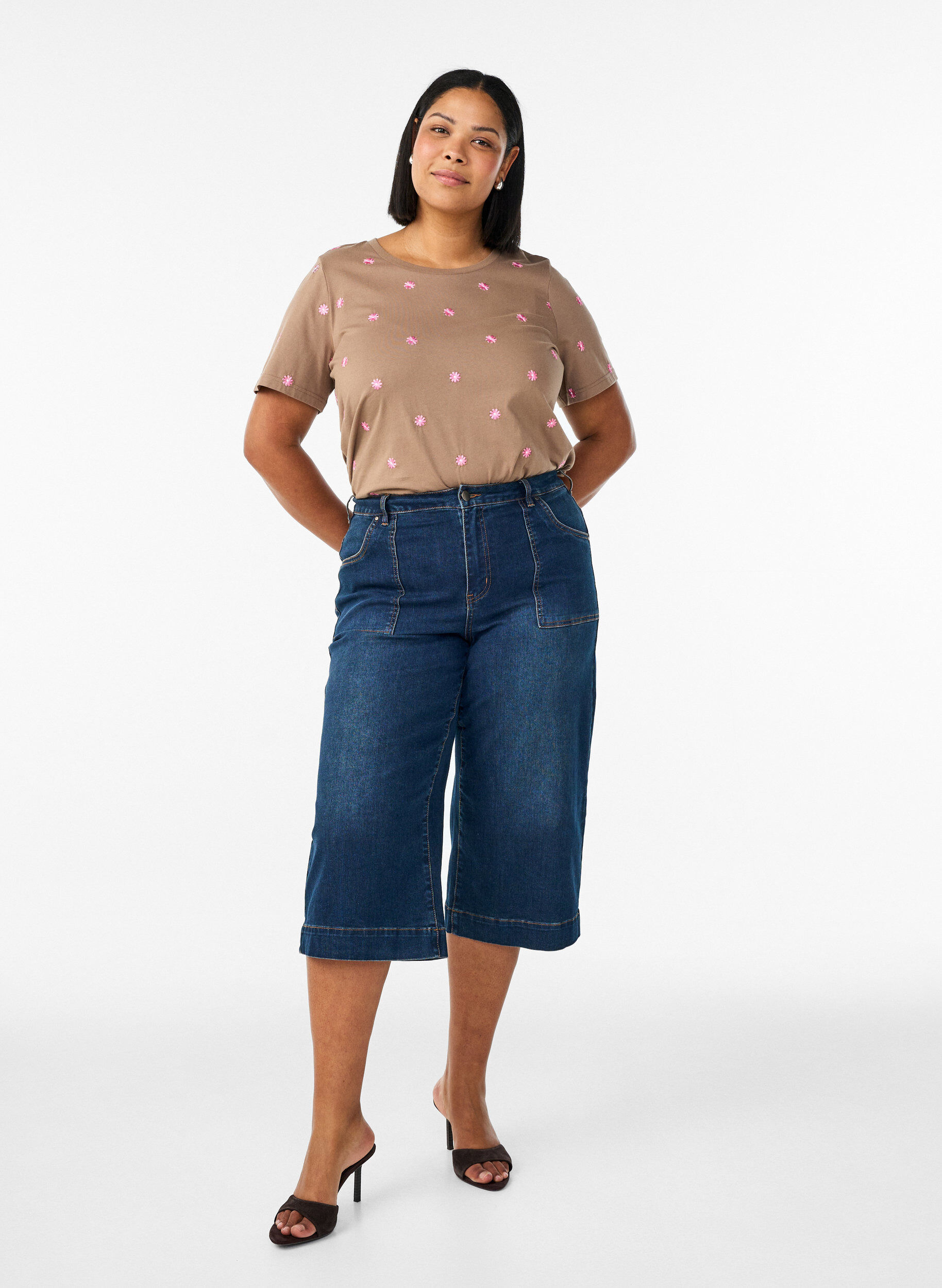 Zizzi Denimknickers med vide ben, Bl&aring;, Model image number 1