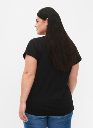 Zizzi Kortermet T-skjorte, 2 stk., Svart, Model image number 2