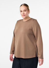 Jerseybluse med rund hals, Brun Jerseybluse med rund hals, Brun, Model