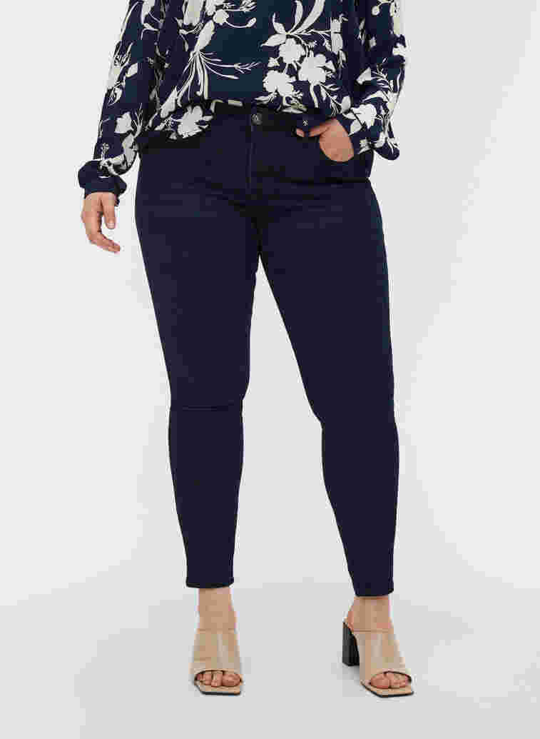 Ekstra slim Sanna jeans med normal høyde i livet, Dark blue, Model image number 2