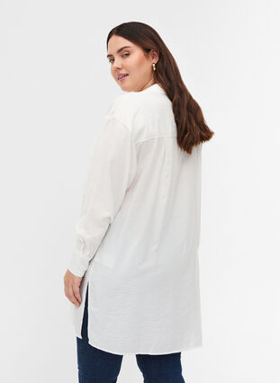 Lang viskoseskjorte med lommer og splitt, White, Model image number 1