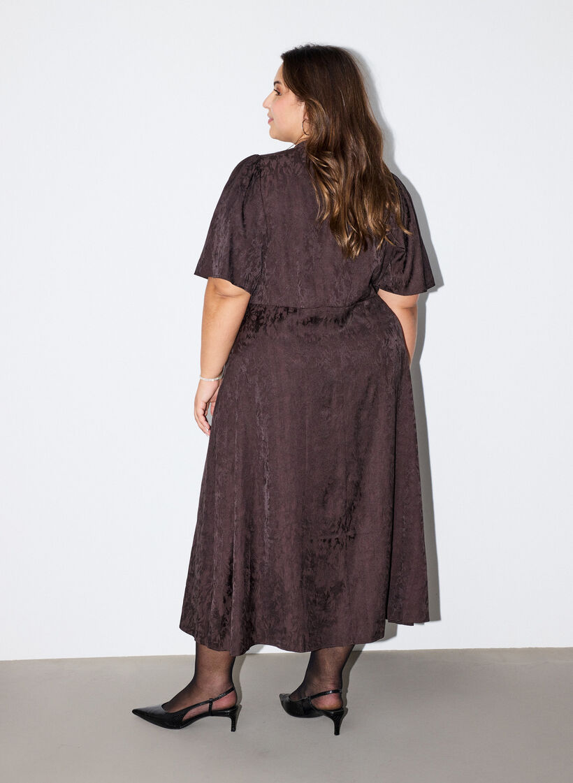 Midiskj&oslash;rt jacquard kjole med paisleym&oslash;nster og flaggermus ermer, Brun, Model image number 1