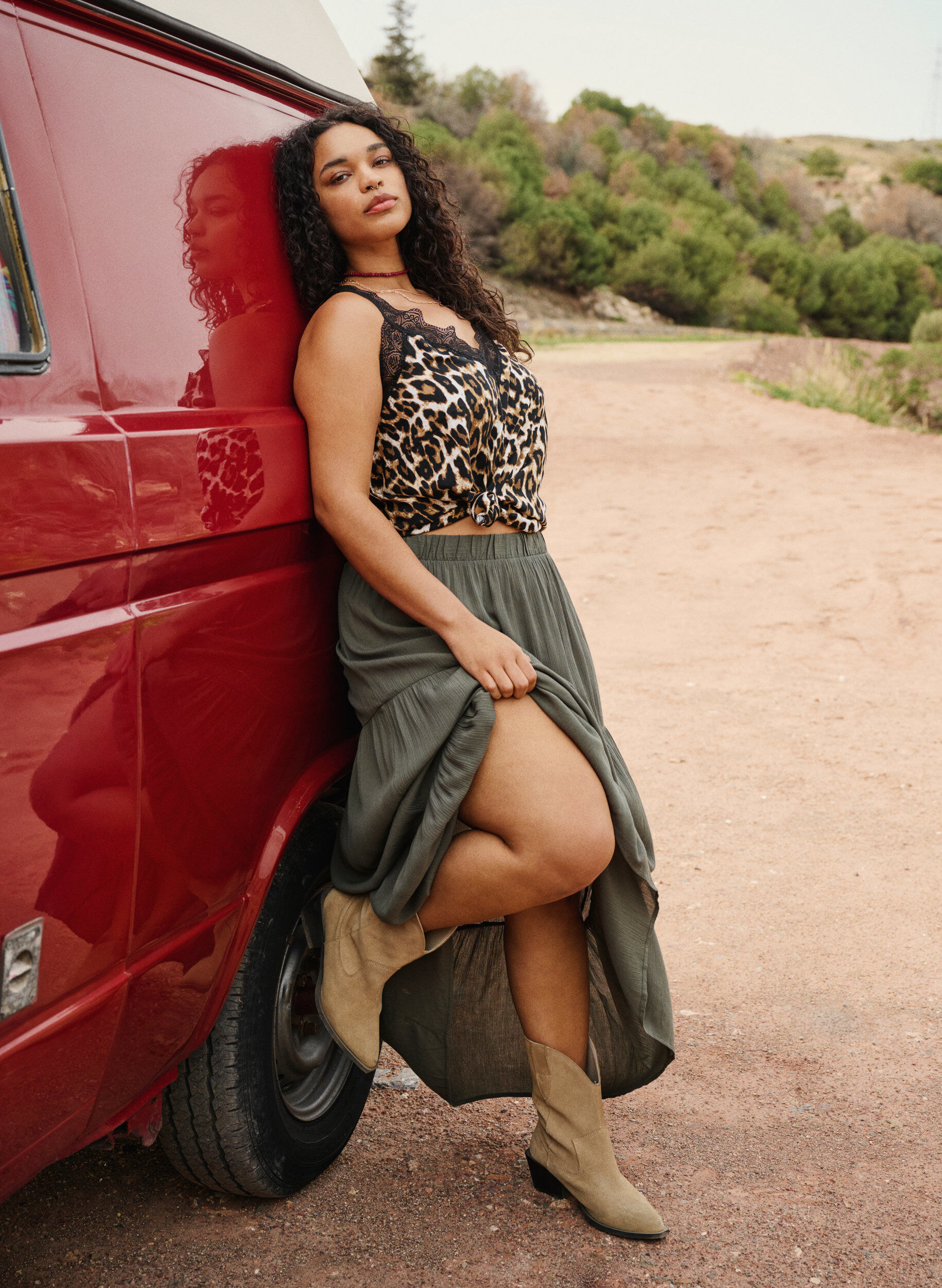 Zizzi Langt skj&oslash;rt med strikk i livet, Gr&oslash;nn, Image image number 0