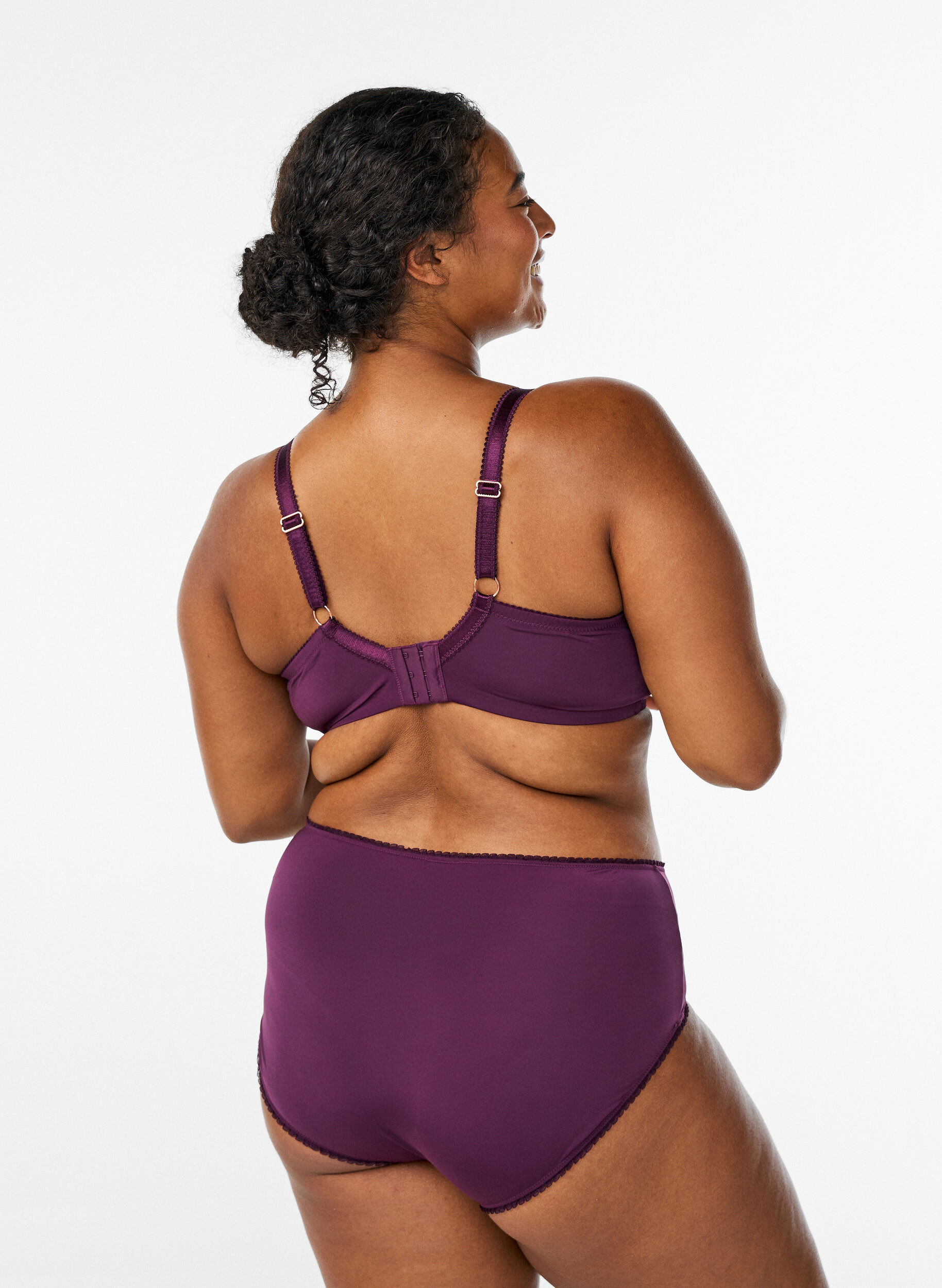 Zizzi Truser i mikrofiber med blomsterbroderi, Lilla, Model image number 1