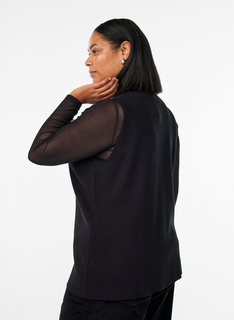 Ermel&oslash;s strikkevest med dekorative knapper, Svart, Model image number 2