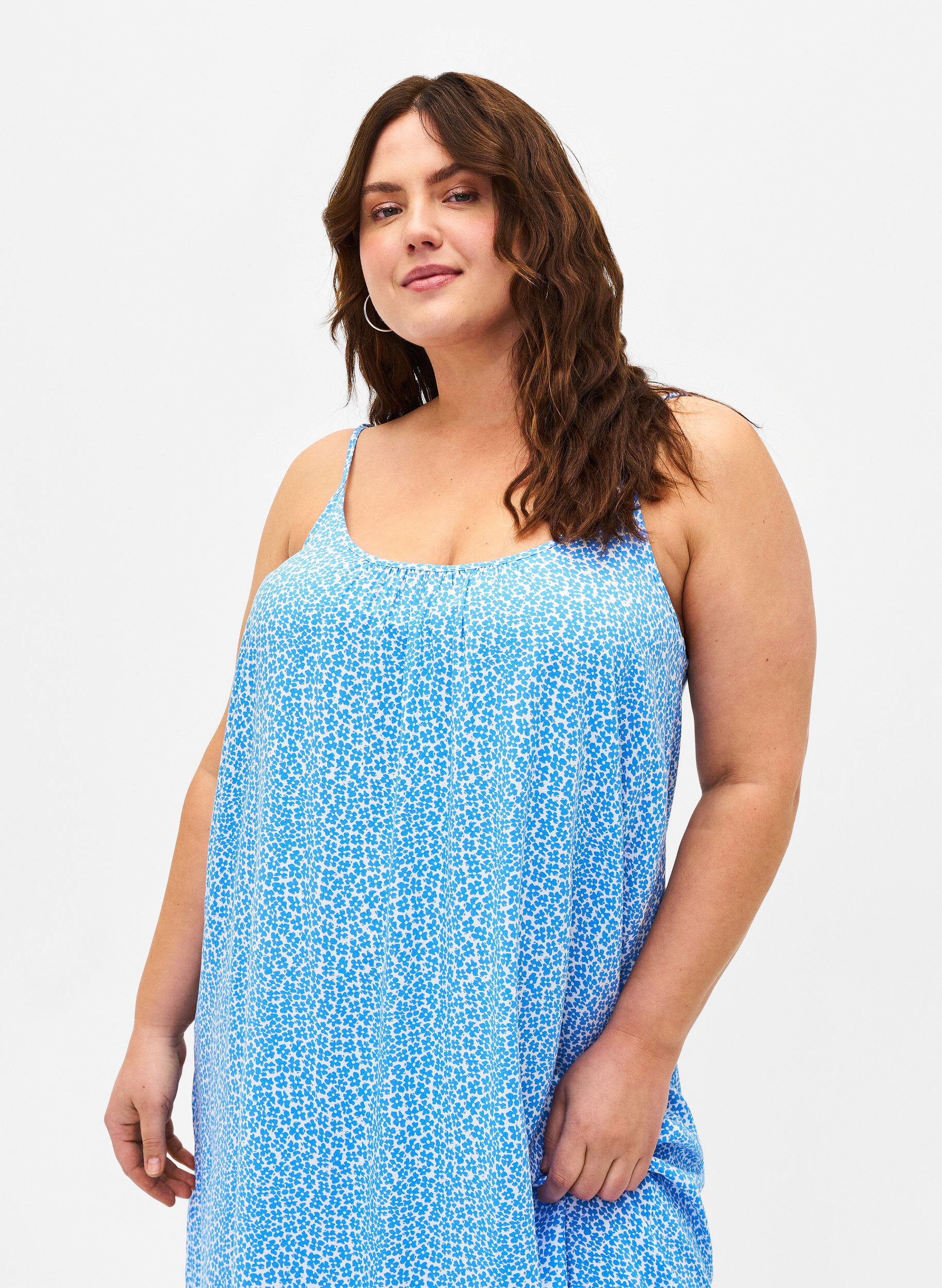 Zizzi Kjole i viskose med stropper og trykk, Marina Flower AOP, Model image number 2