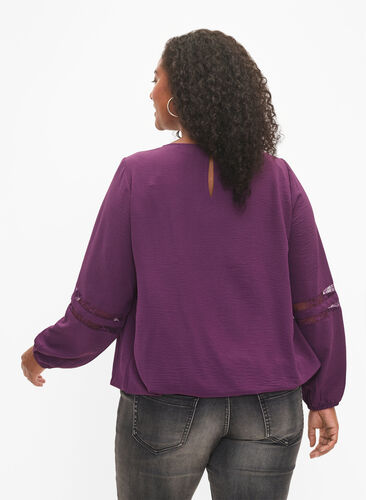 Bluse med lange ermer og blonder, Deep Purple, Model image number 1
