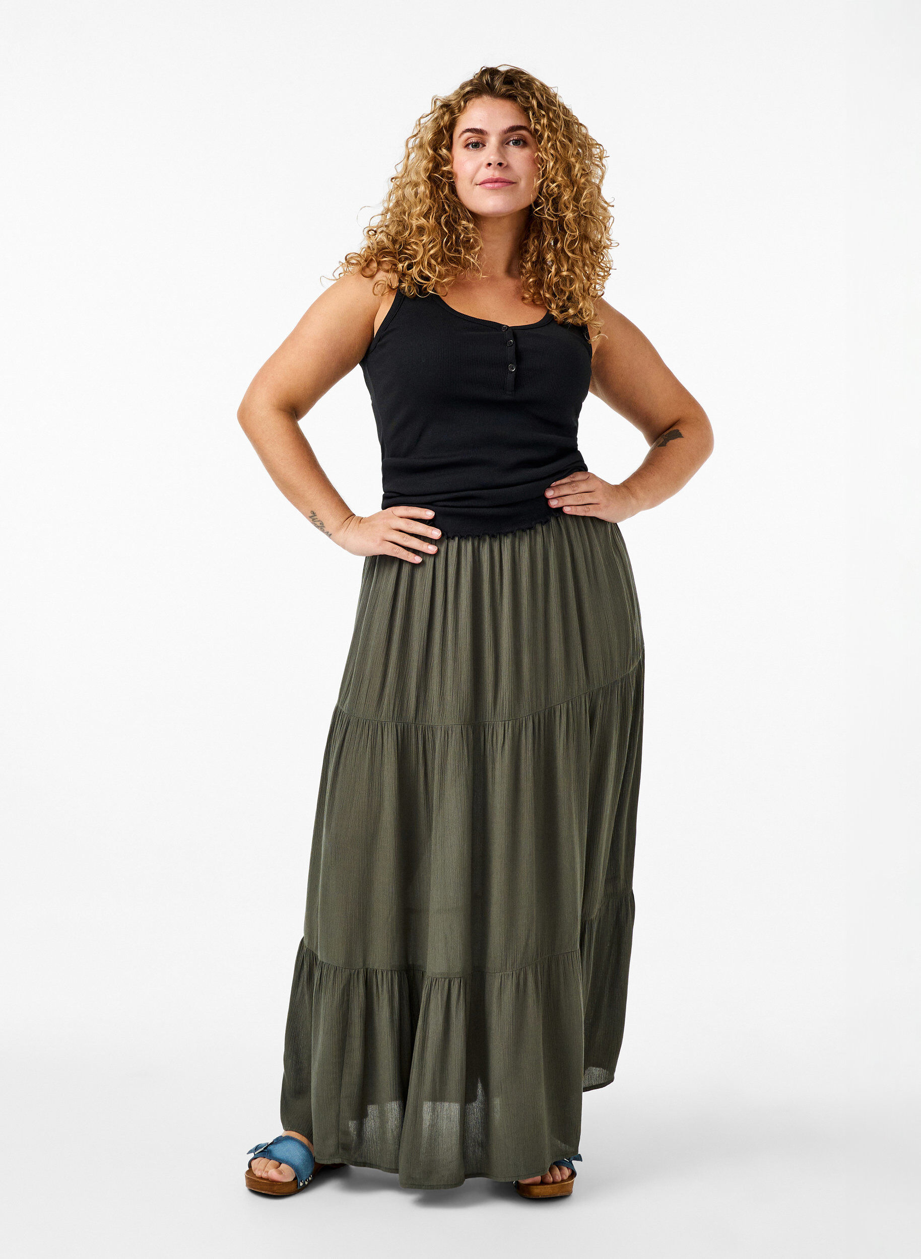 Zizzi Ribbestrikket tanktopp med knapper, Black, Model image number 1