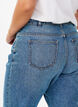 Mille Mom Fit Jeans med h&oslash;y midje, Bl&aring;, Model image number 3