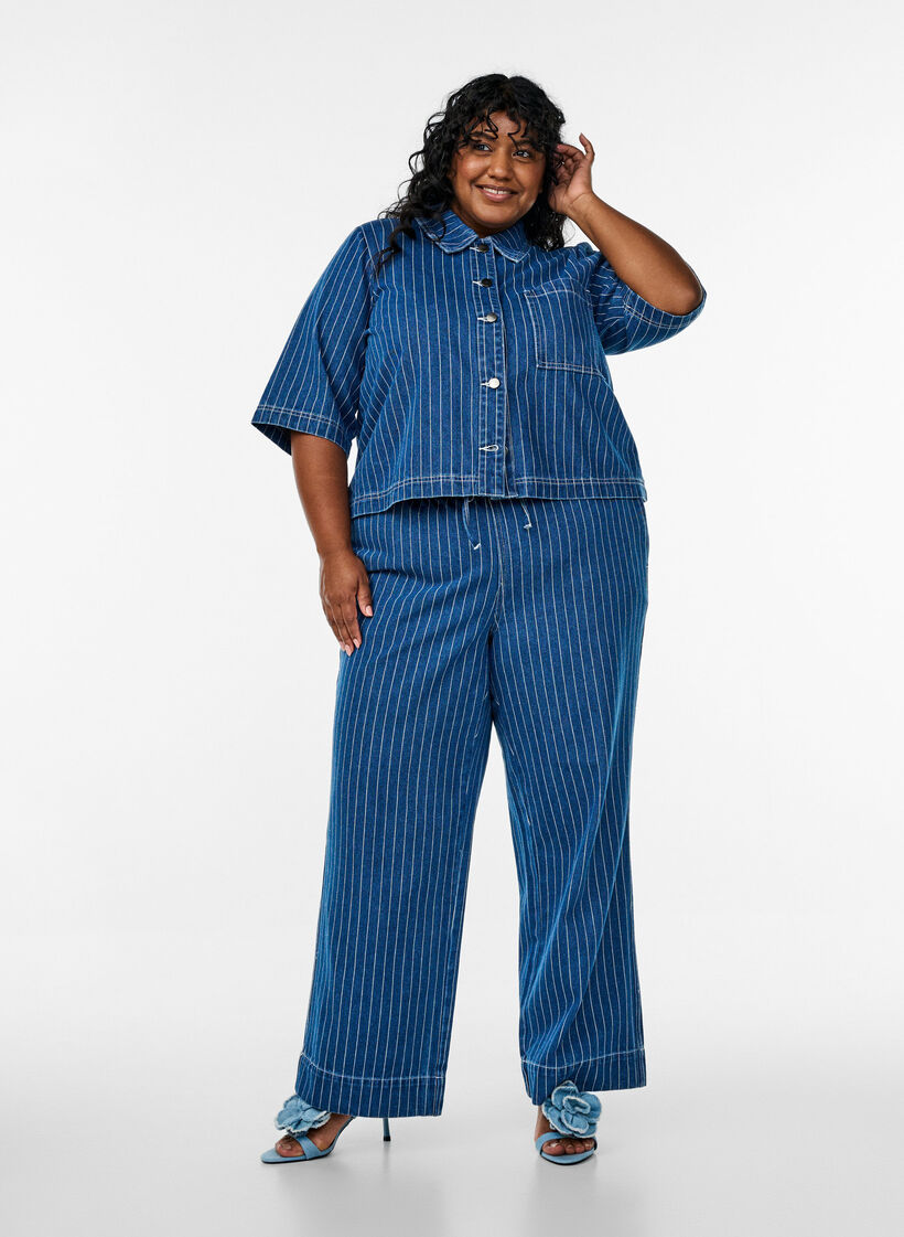 Jeans med vide ben og striper, Blue Denim Stripe, Model