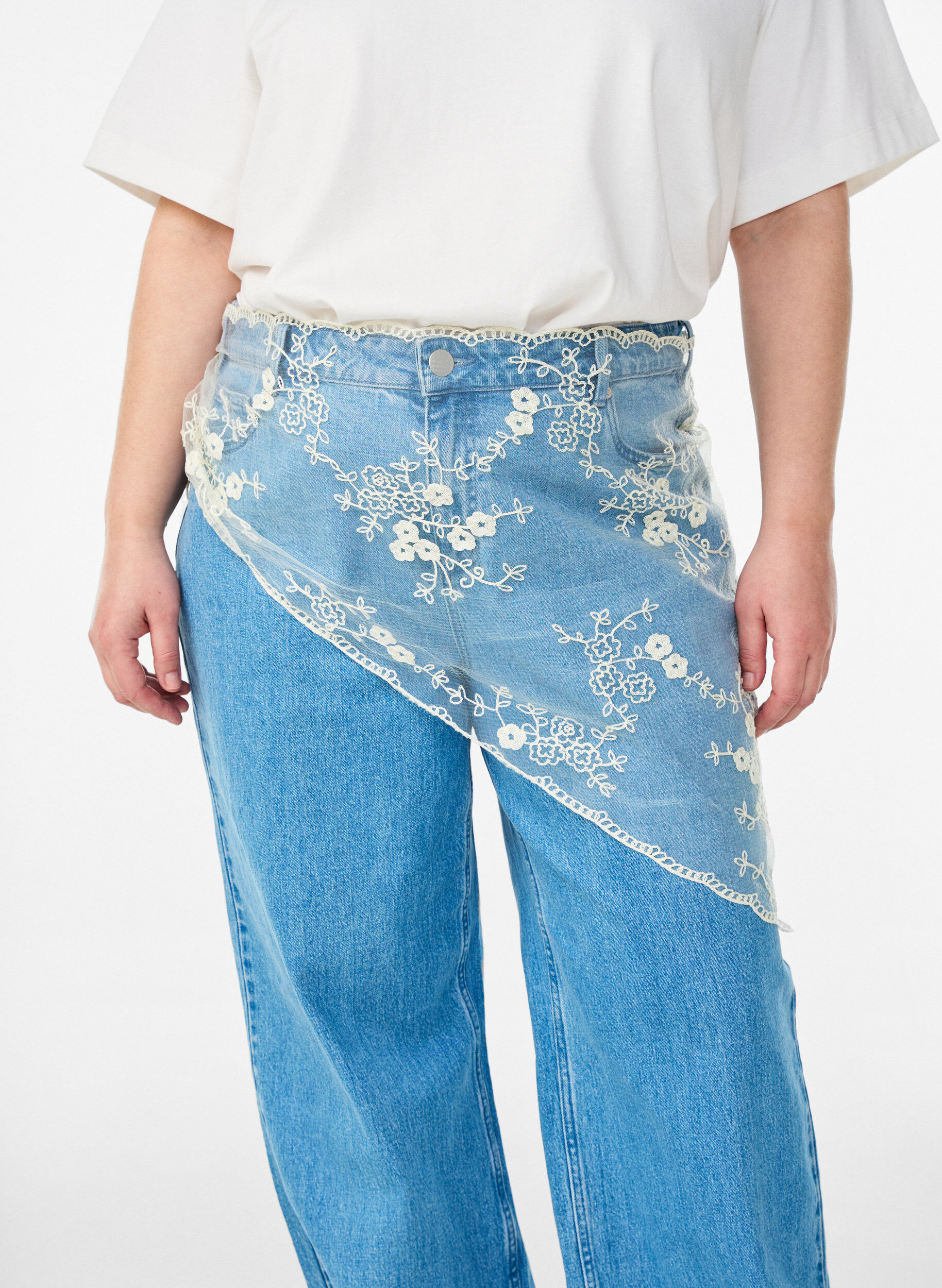 Trekantet blondeskjerf, Beige, Model