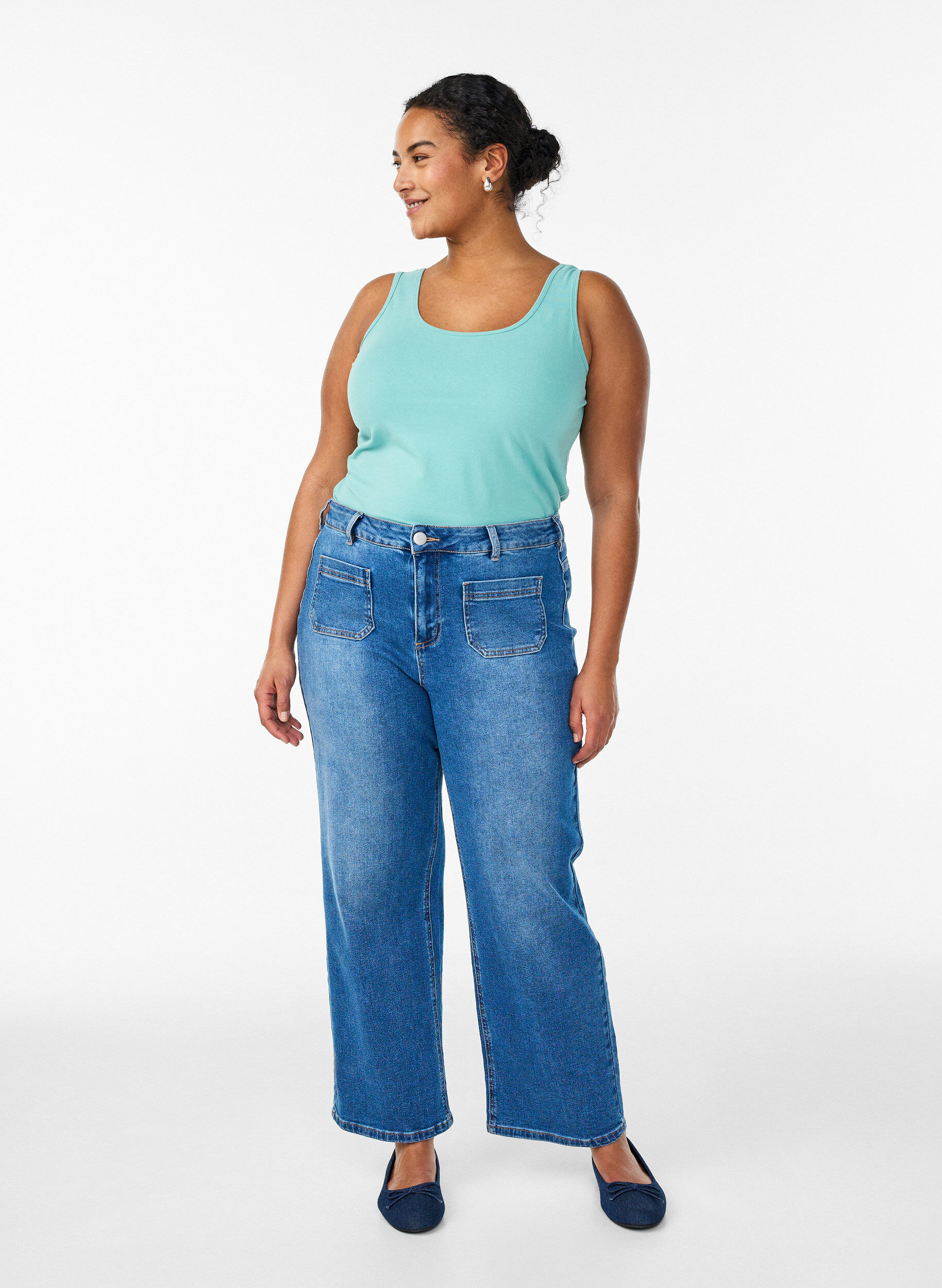 ZizziEnsfarget basic topp i bomull, Gr&oslash;nn, Model image number 1