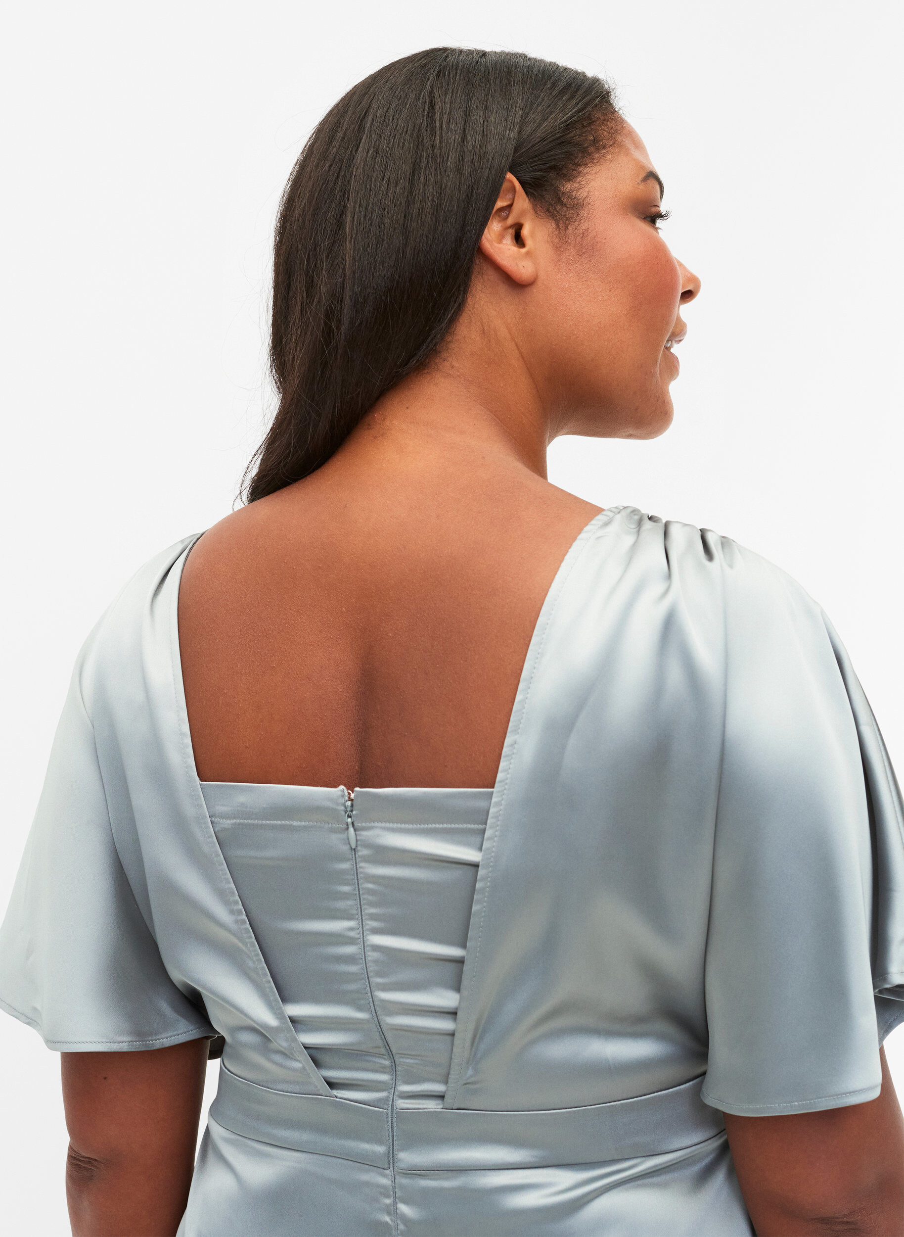 Zizzi Maxikjole med omslagseffekt og korte ermer, Silver Blue, Model image number 2