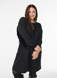 Knelang genserkjole med frynser, Svart Knelang genserkjole med frynser, Svart, Model