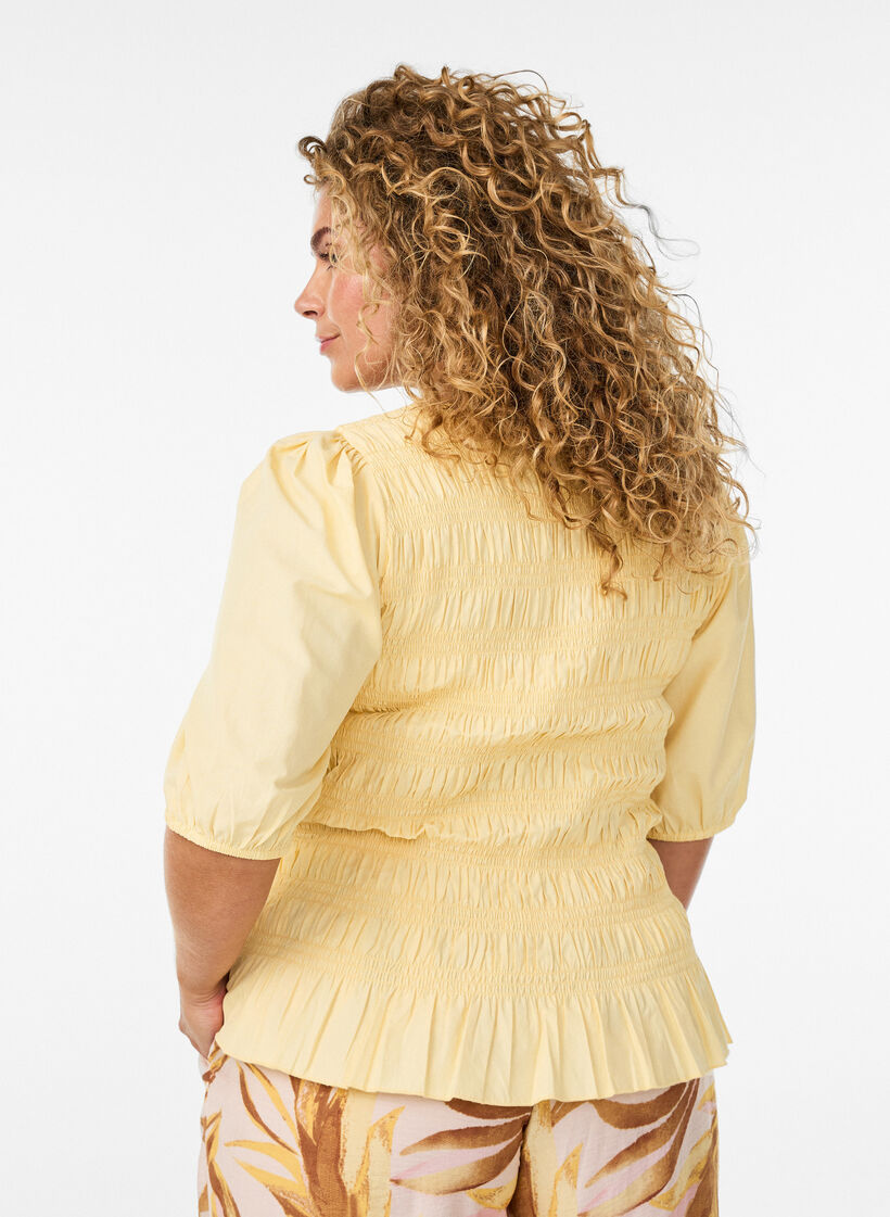 Smockbluse med volangkant og b&aring;thals, Gul, Model image number 2