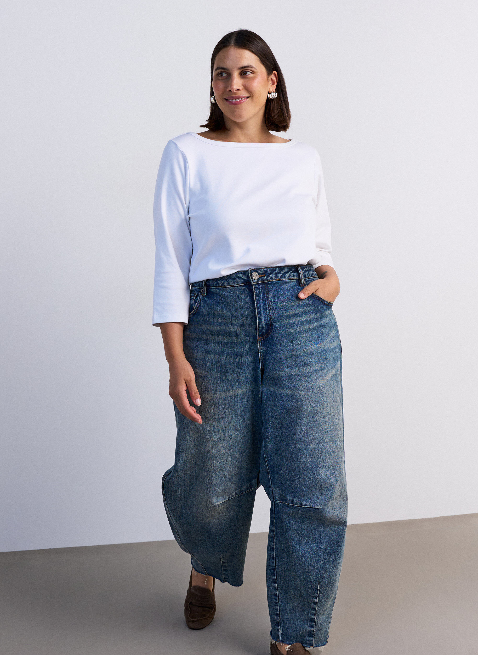 ZizziBasis-T-skjorte med b&aring;thals og 3/4-ermer, Hvit, Model image number 3