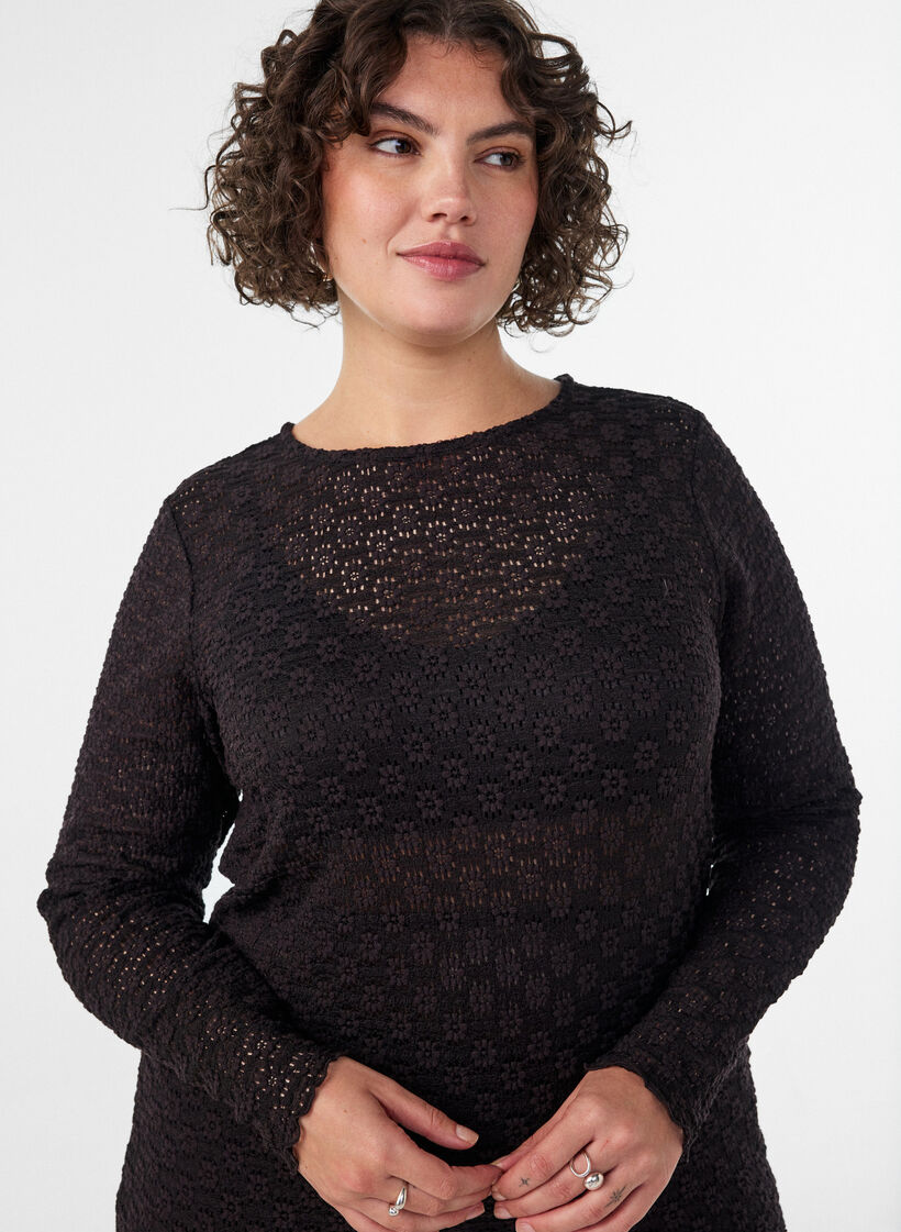 Bluse med hullm&oslash;nster og lange ermer, Svart, Model image number 3