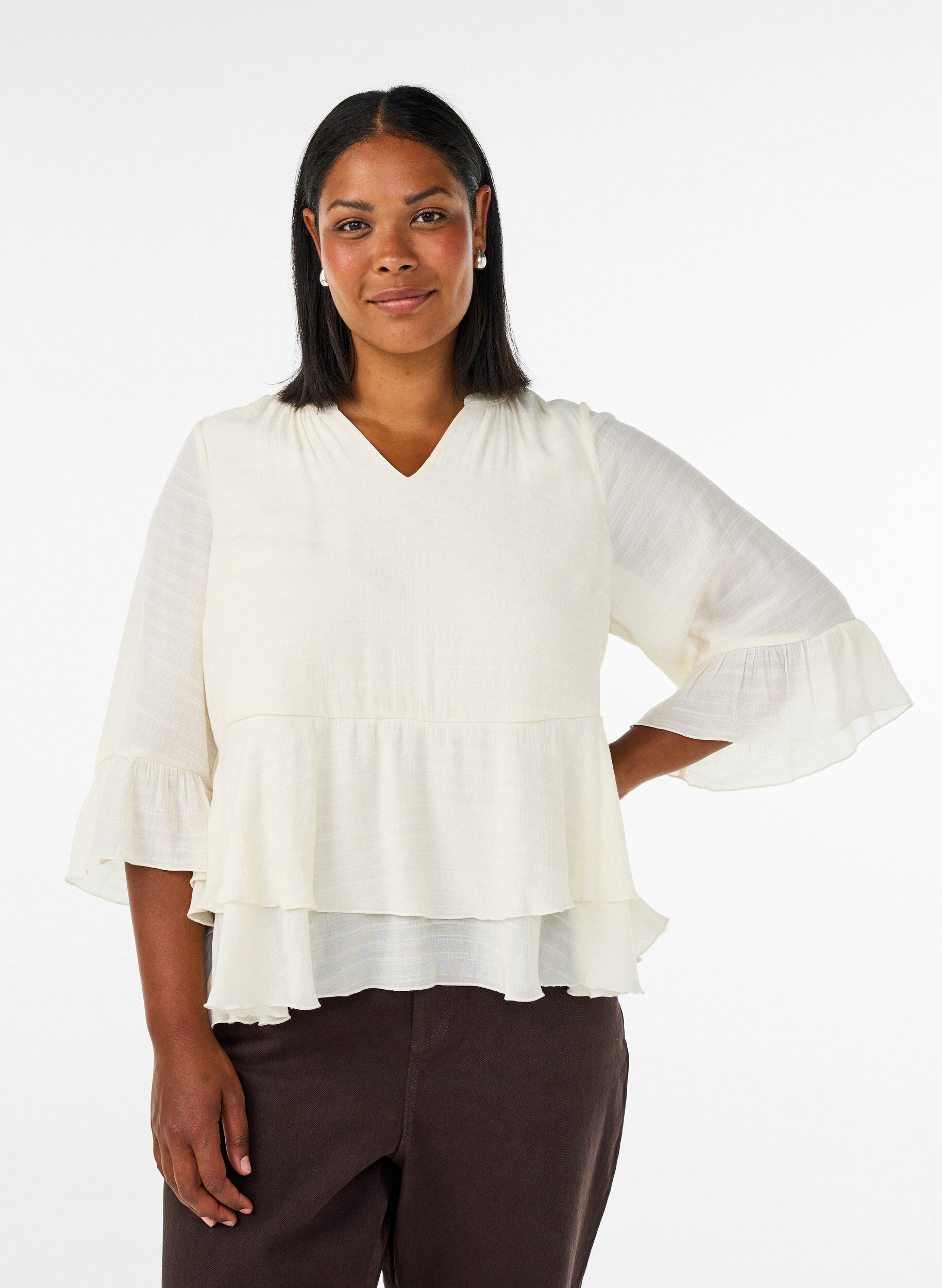 ZizziBluse med 3/4-ermer og volangdetaljer, Vanilje, Model image number 0