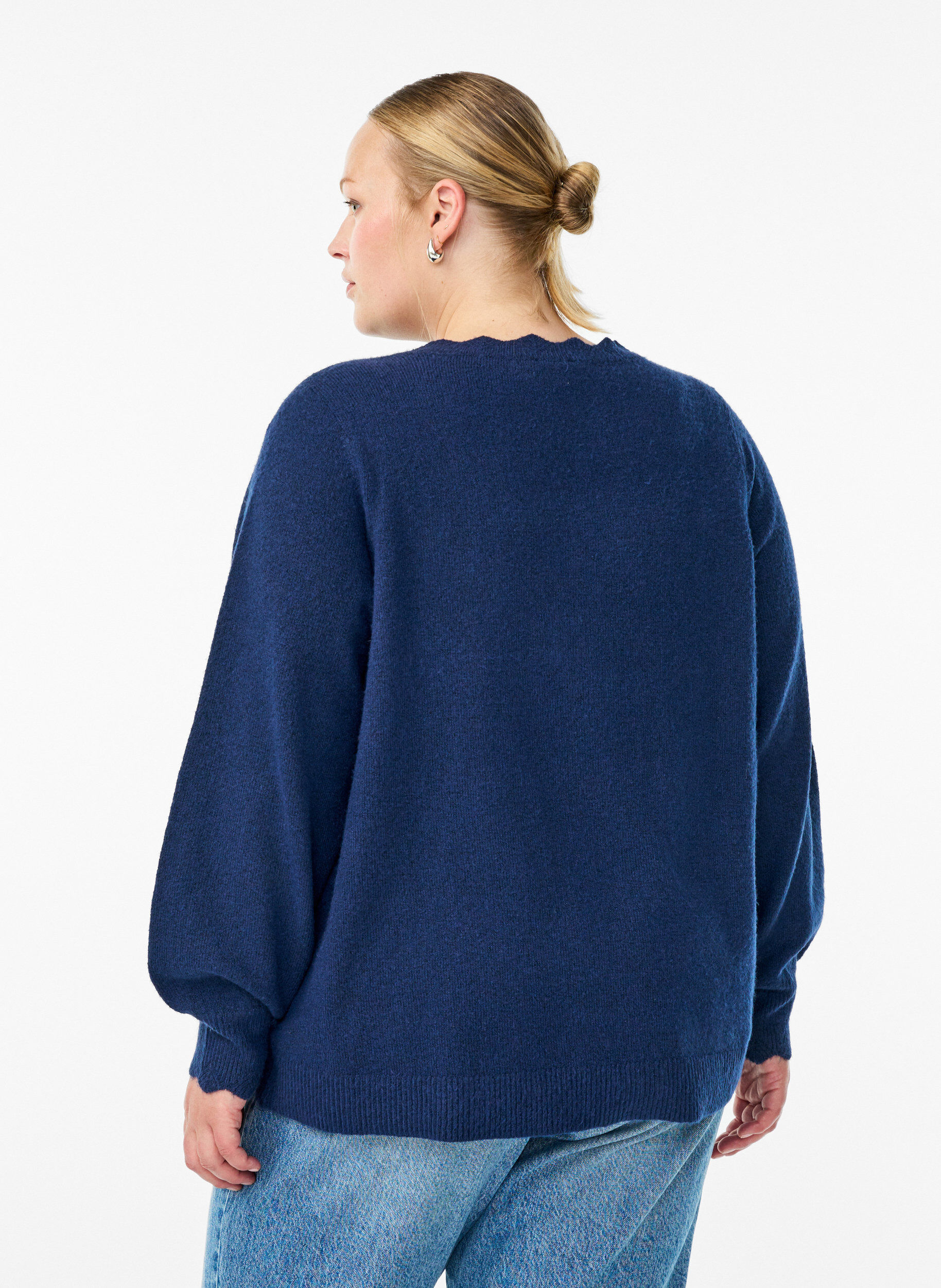 ZizziStrikkebluse med b&oslash;lgete kanter, Bl&aring;, Model image number 2