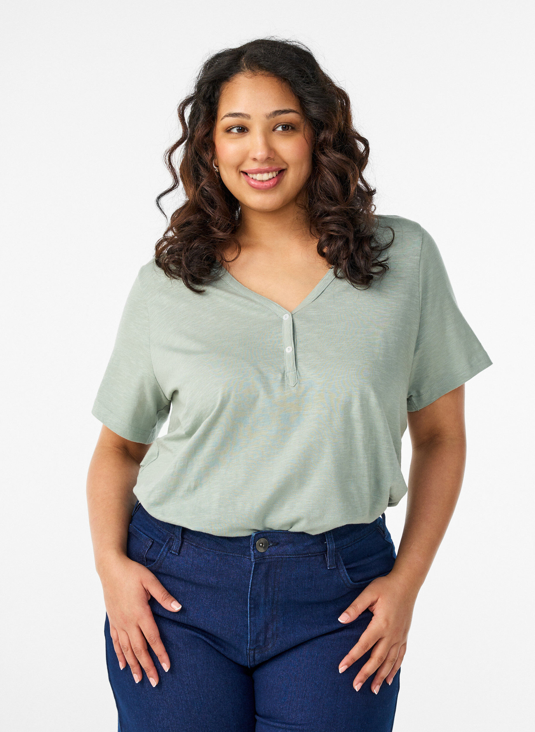 T-skjorte med knappdetalj, Gr&oslash;nn, Model